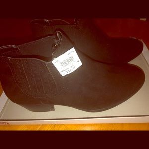 Women’s 12w cowboy bootie